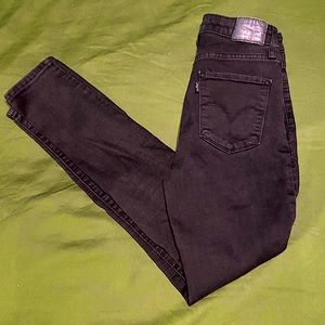 Black Levi’s 721 High Rise Skinny